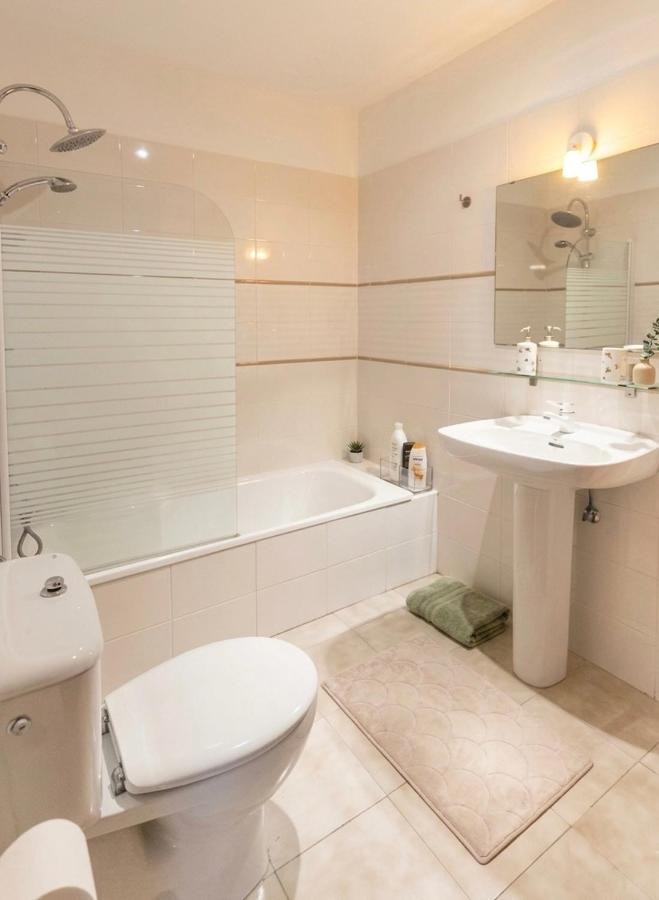 Bathroom with a bathtub